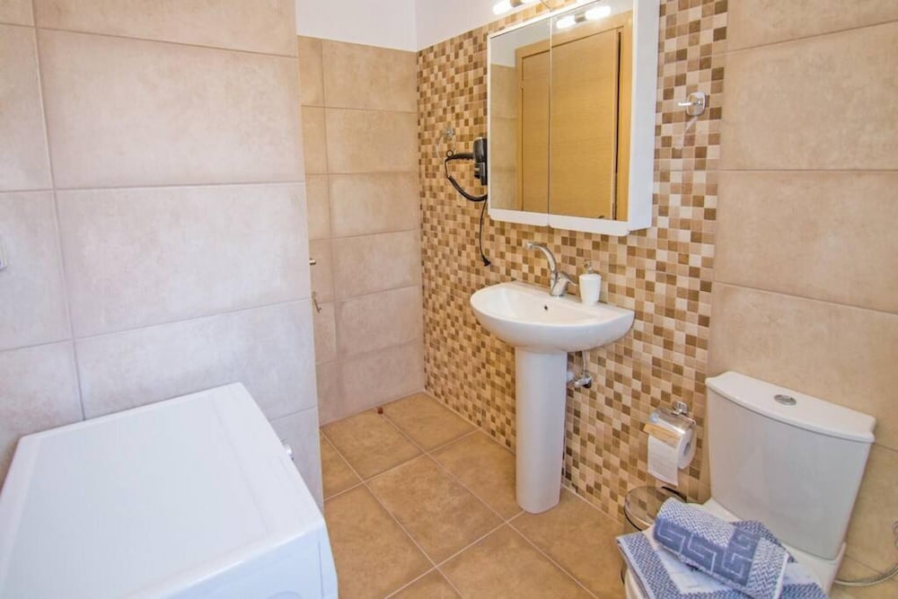 Villa Elpida at Minies view 2