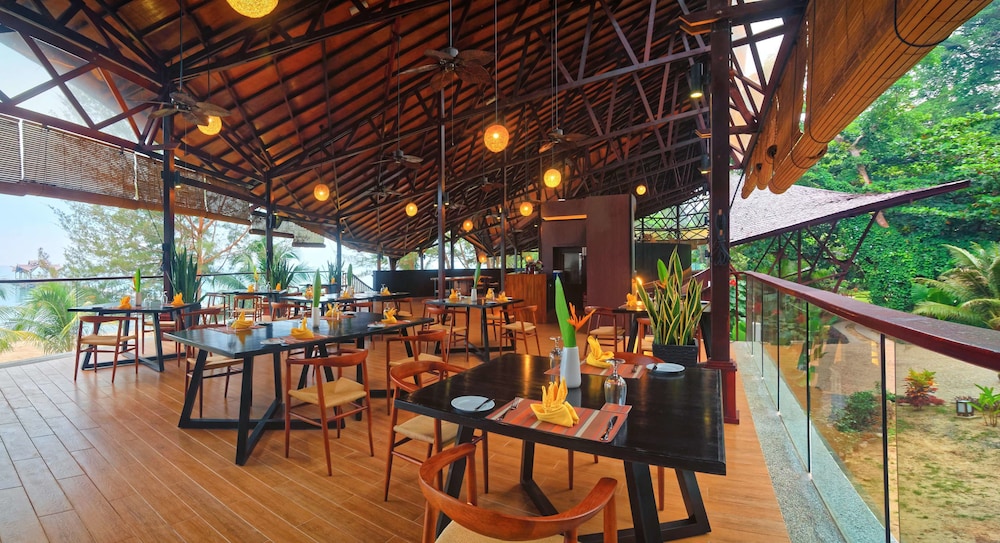 Borneo Eagle Resort