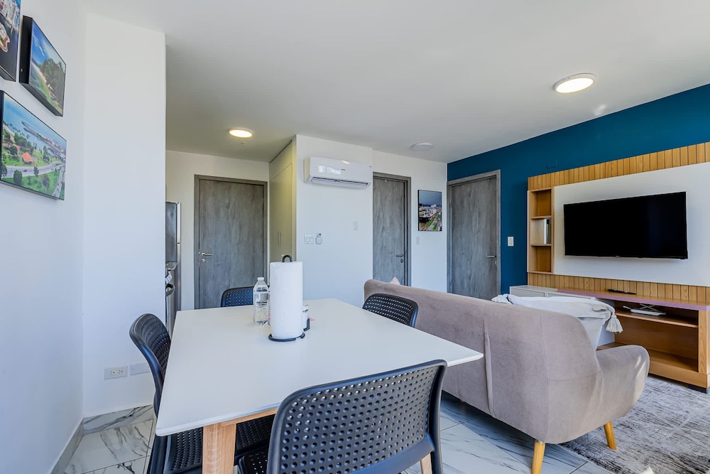 w Comfy 1BR w Great View in Calle 50