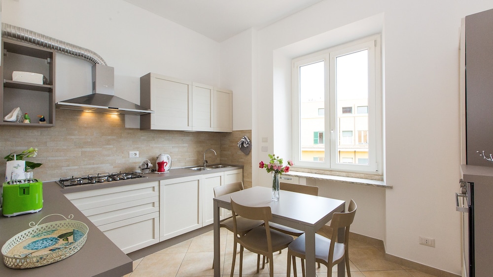 Rental in Rome Taurasia
