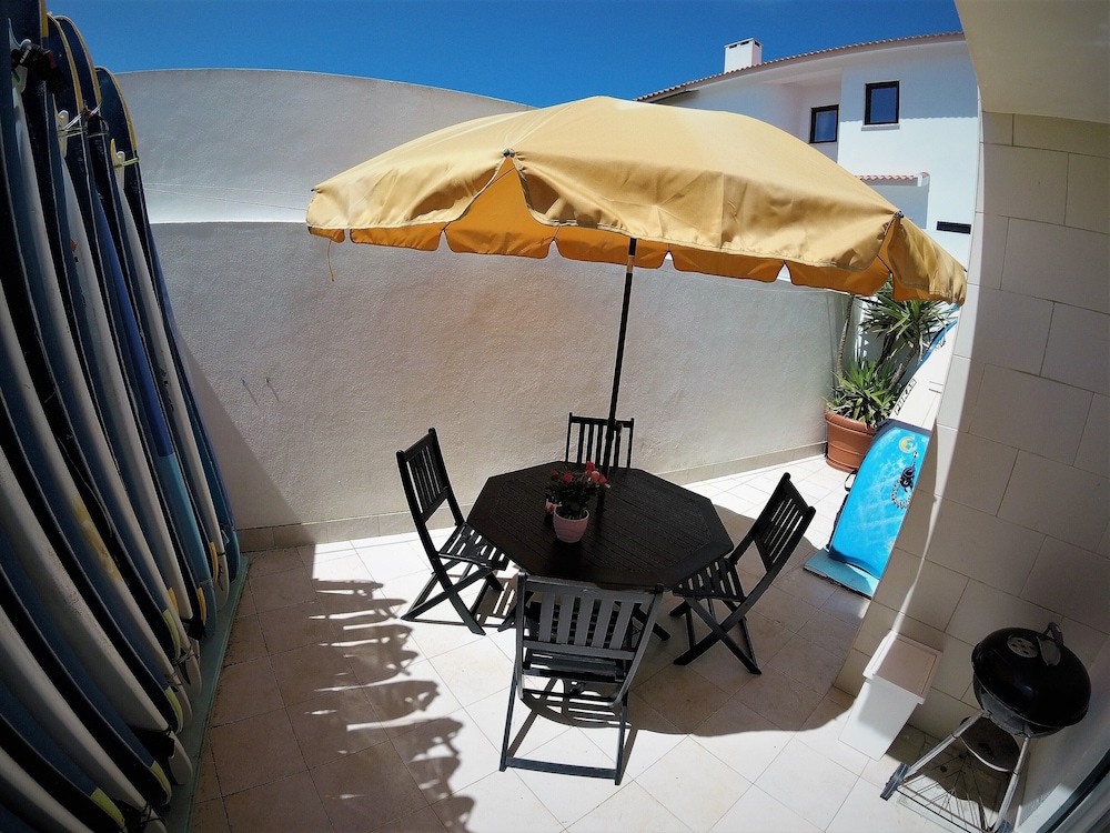 Peniche Surf Lodge - Hostel