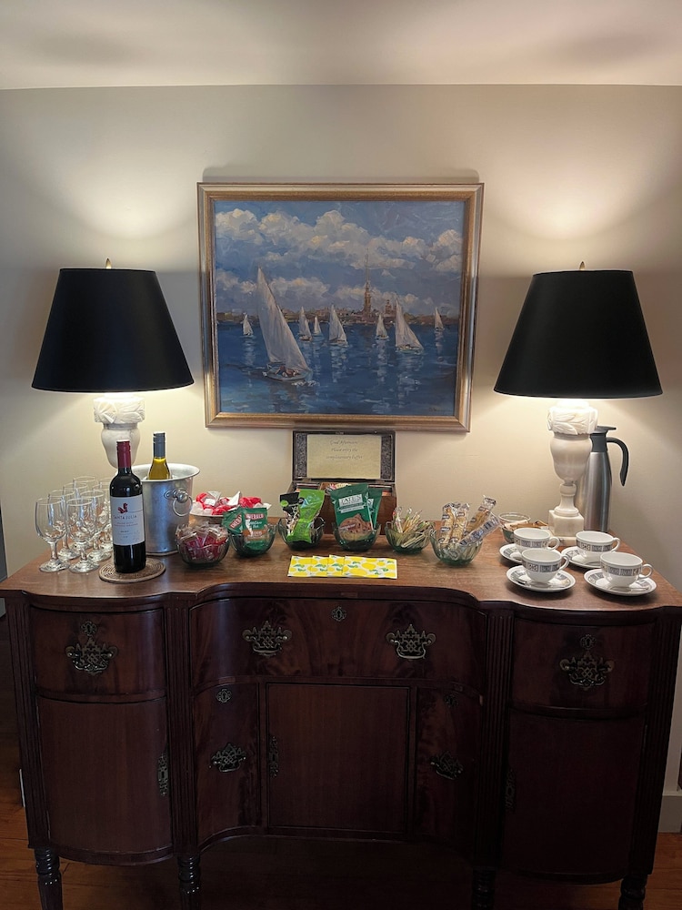 The 1708 House
