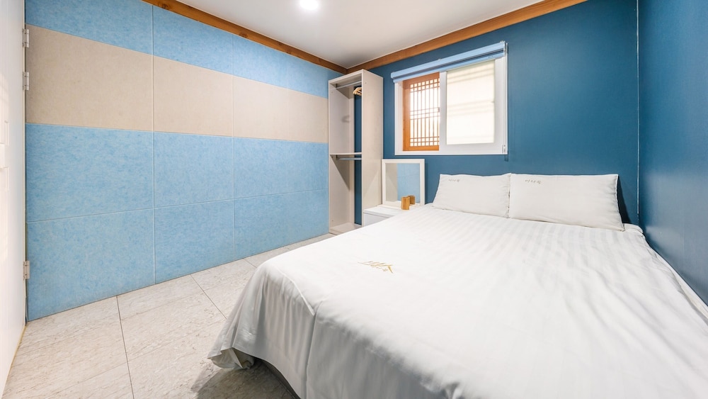 Gyeongju Aratteul Hanok Pet Pension