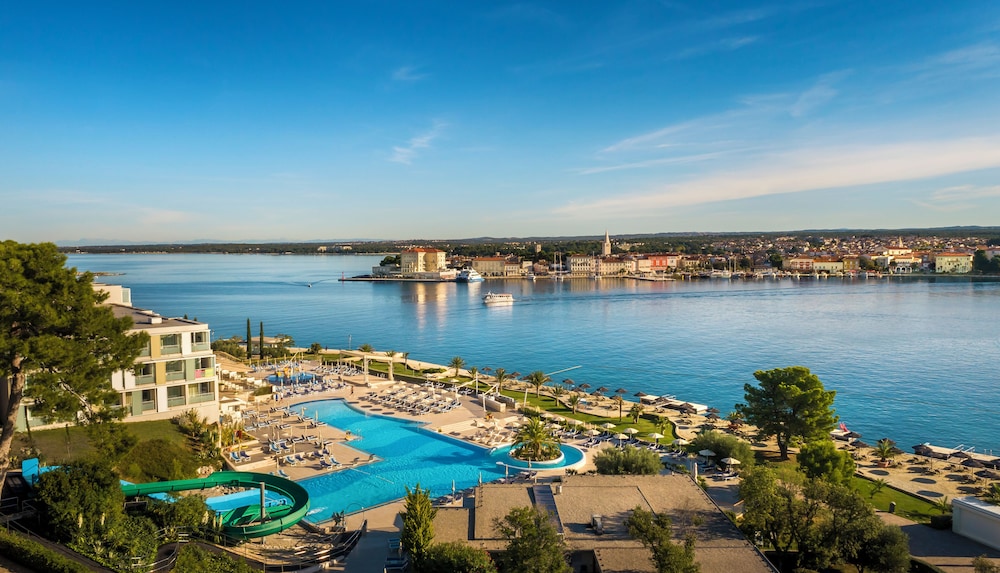 Isabella Island Hotel & Villas
