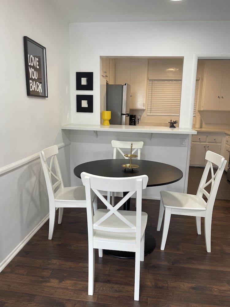 Hollywood Business Suites