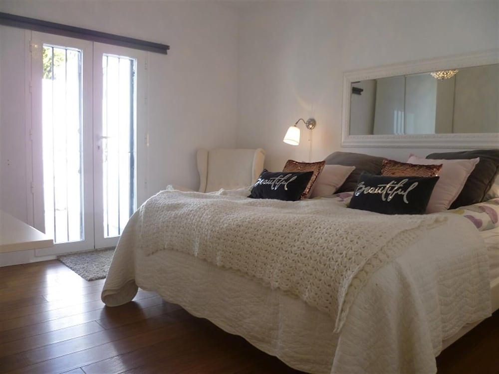 Marbella Vacations - Great Beach Side Villa - Semi Heated Pool - Property Image 22
