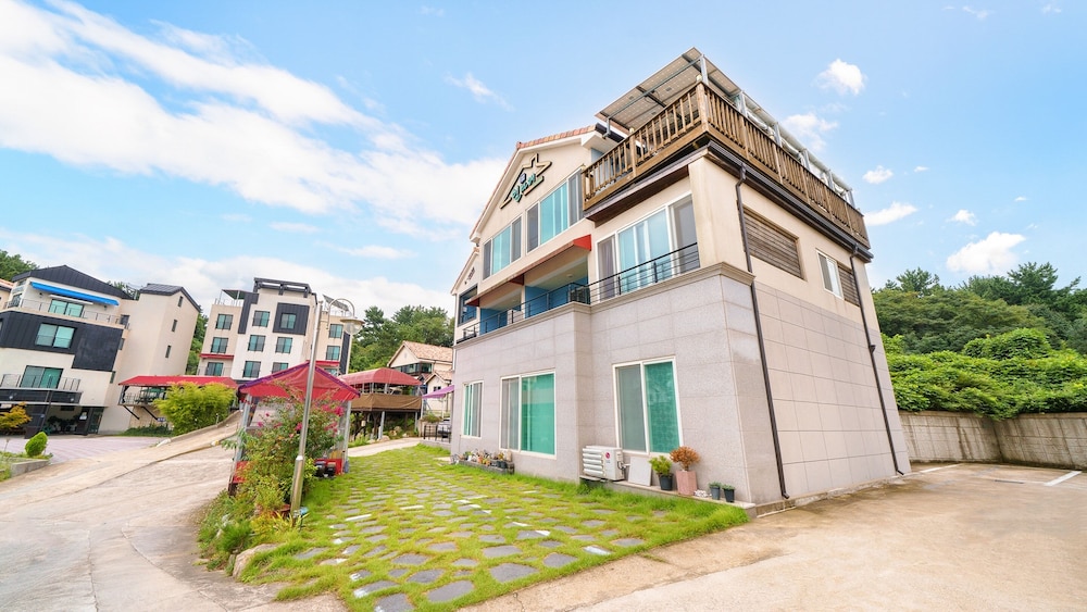Janghohang Ilmare Pension