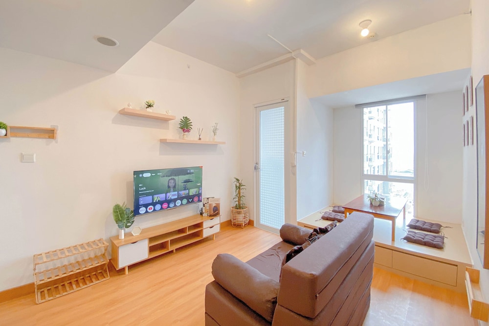 Comfy 1BR at 35th Floor Tokyo Riverside PIK 2 Apartment
