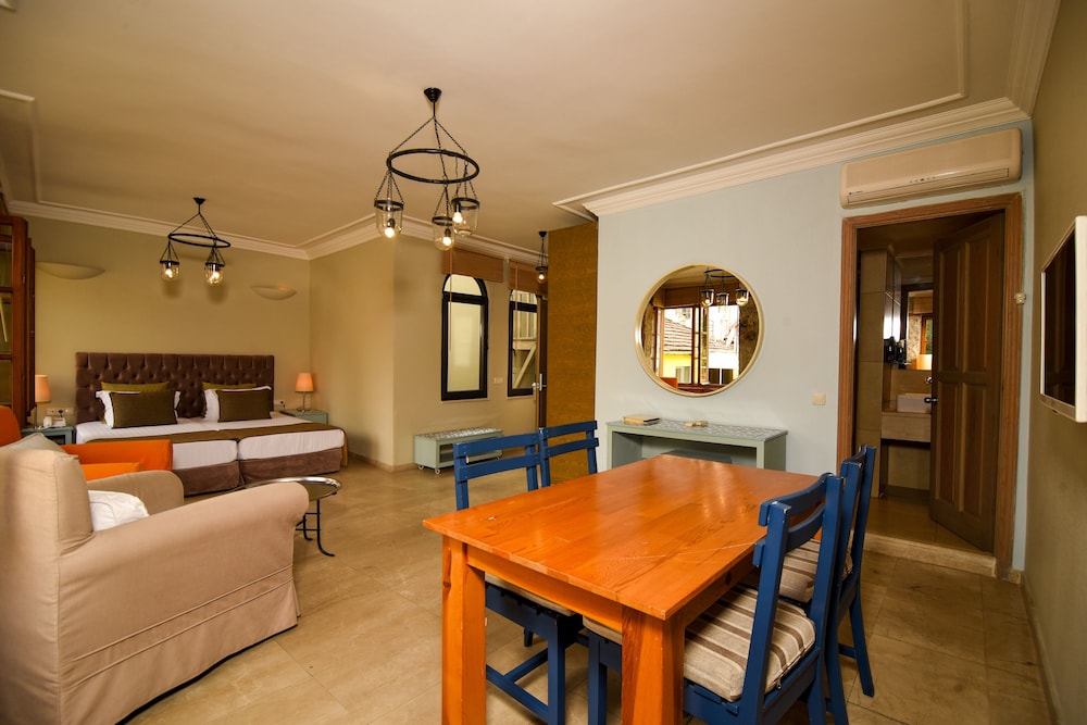 Gorgeous Flat with Swimming Pool MAUD