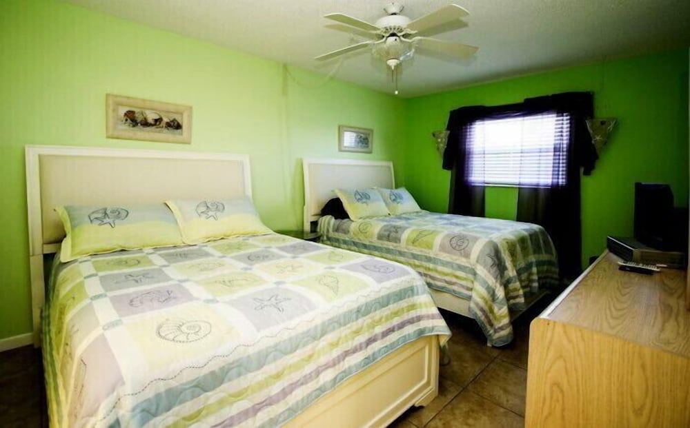 Sea Oats Beach Resort by Liberte