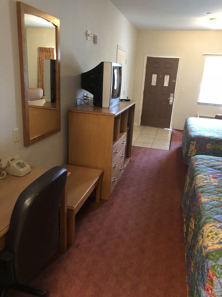 Whitesboro Inn & Suites