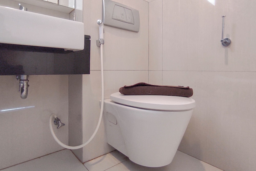 Wonderful And Relaxing 3Br At The Via And The Vue Apartment, Surabaya - 15