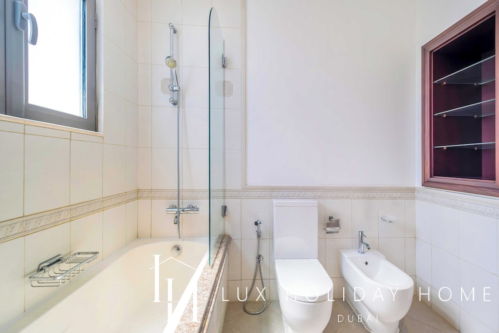 LUX The Ultimate Island Palm Villa