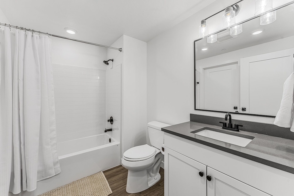 Starlight Crossing 4 Bedroom Condo