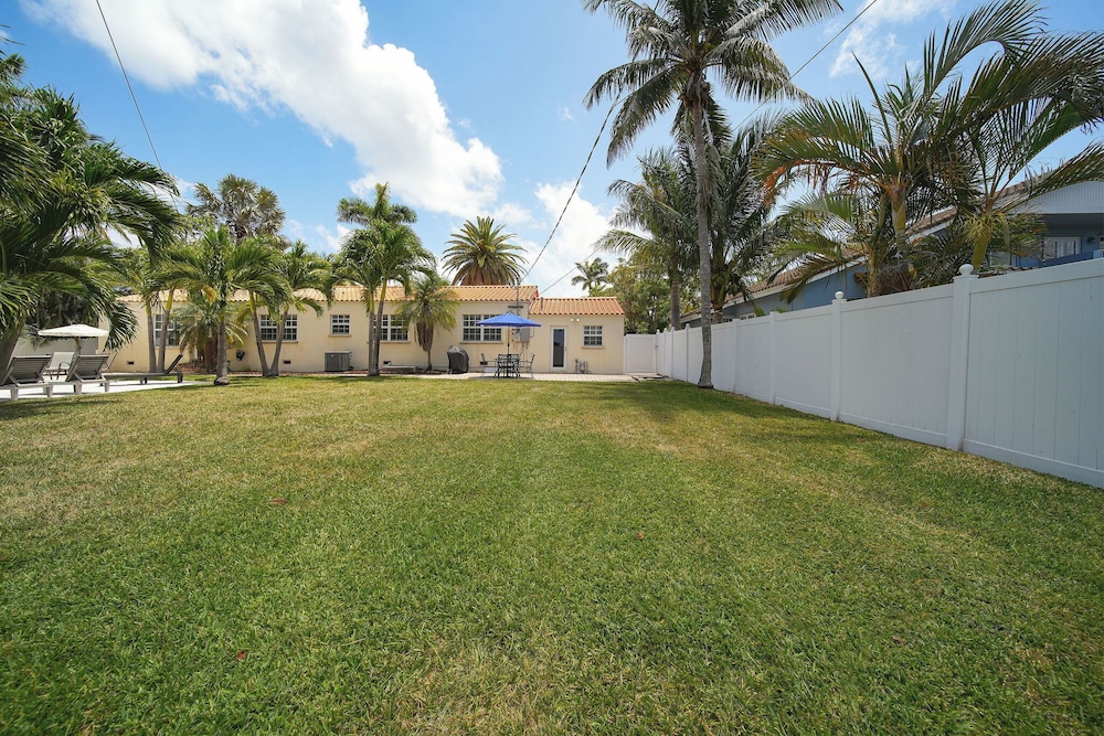 Hollywood Beach Bliss Villa Sleeps 10