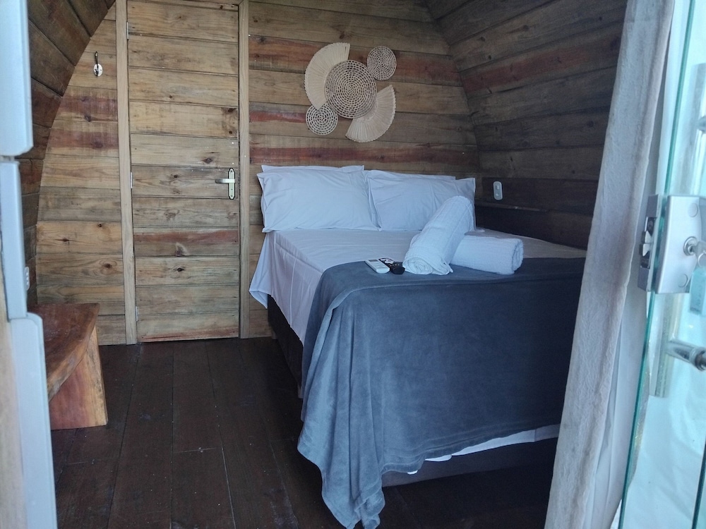 Beachfront Cabins in Bahia – OTX