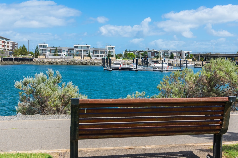 Port Adelaide Harbourside Home