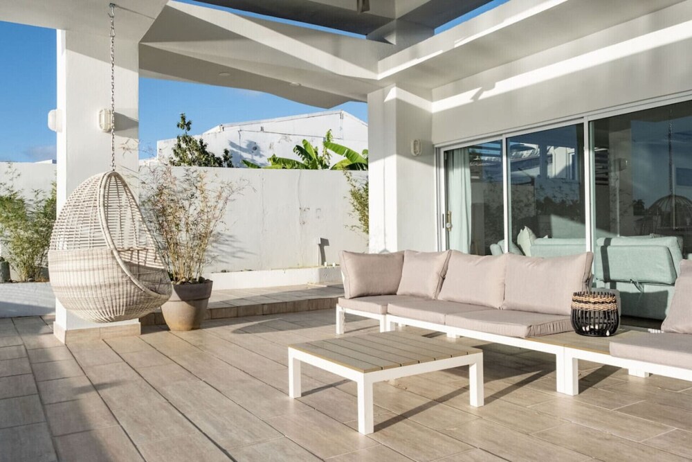 Vistamar Private Waterfront Home Pool