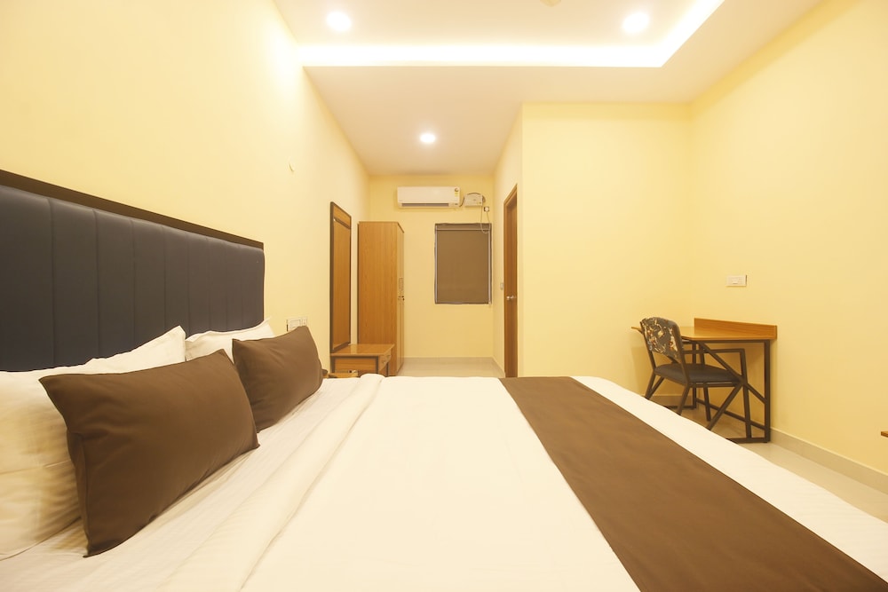 HOTEL MINT PARK