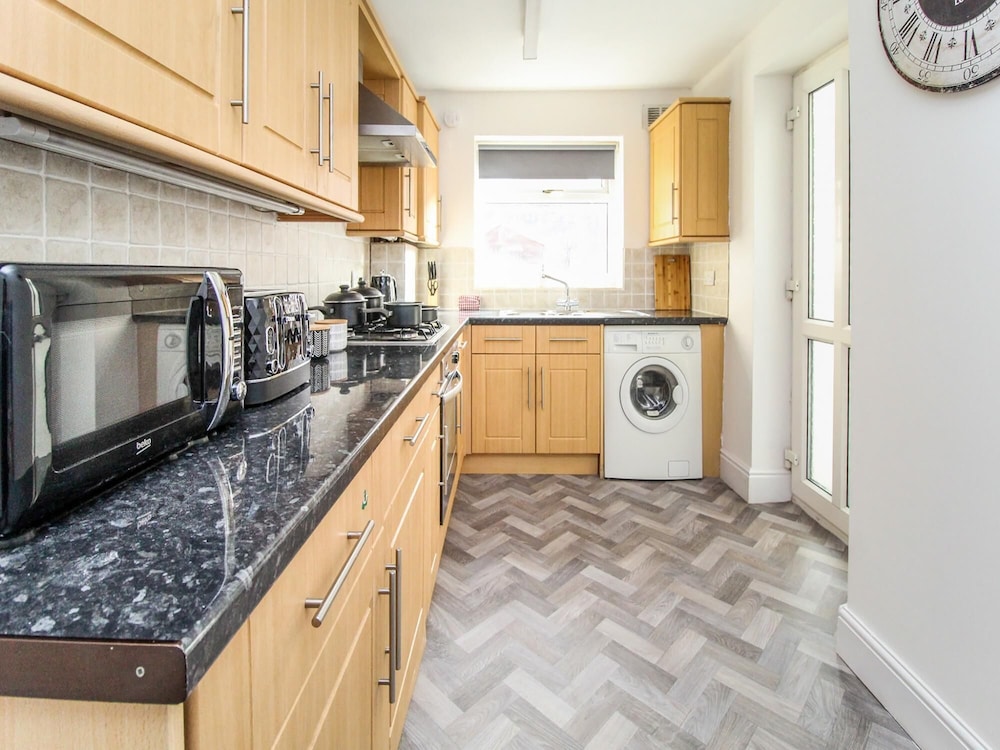 Merseyside Contractor Friendly Home view 4