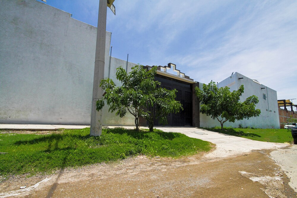 House with Terrace & Pool in Coyula