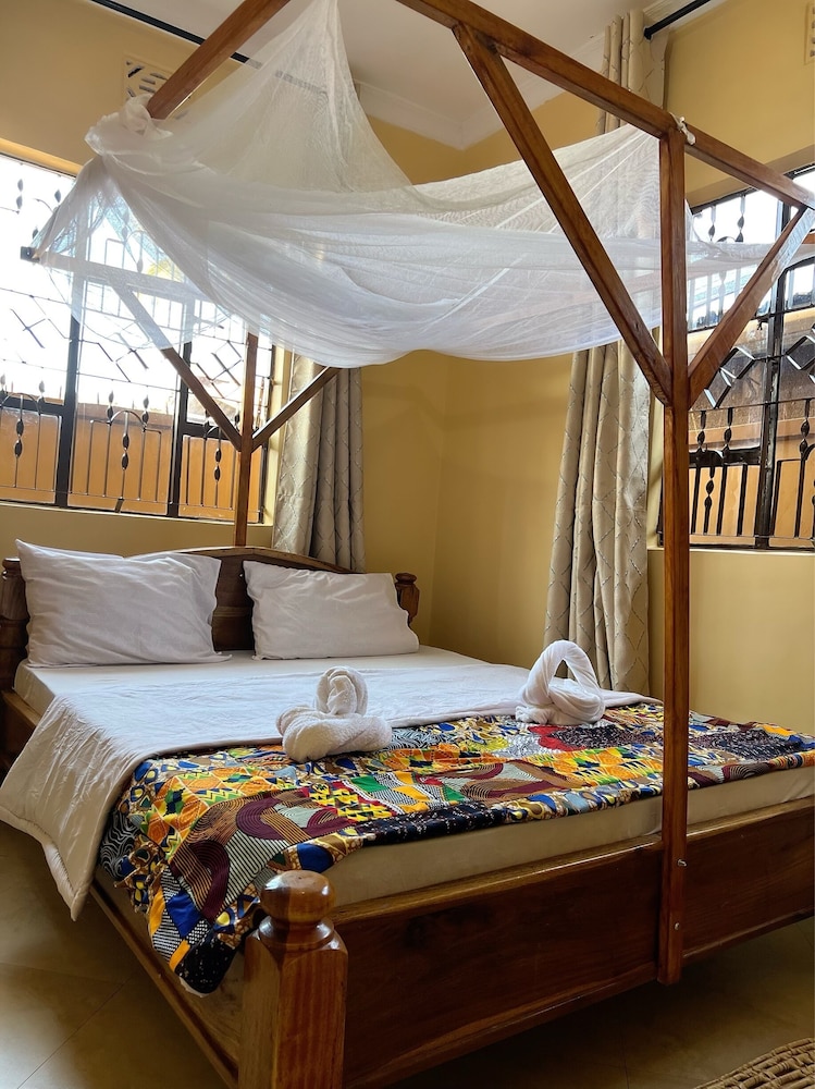 MASHAS INN view 4