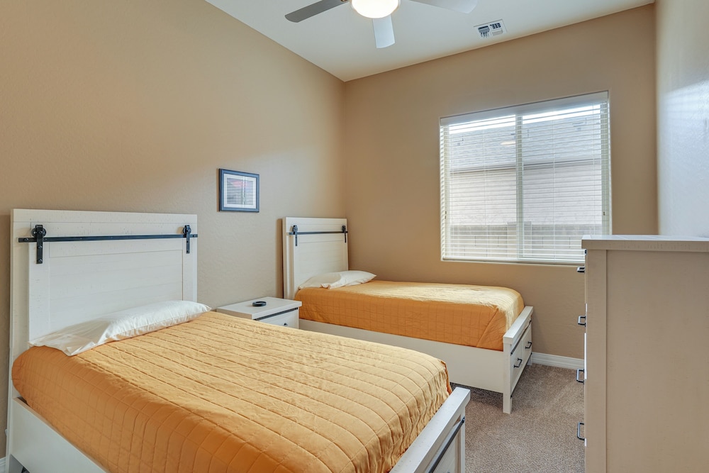 7 Mi to Watson Lake: Prescott Valley Home w/ Patio