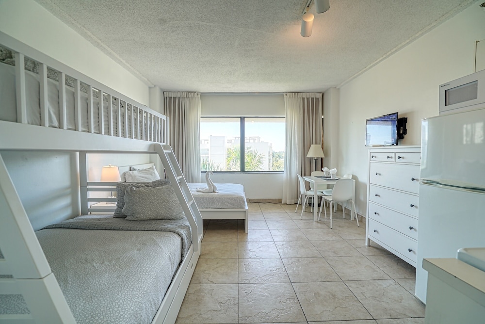 Private Apartments at the Casablanca