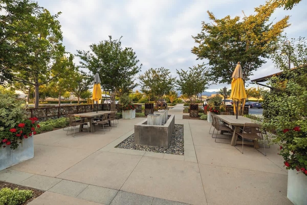 @ Marbella Lane - Curated 5BR in Upscale RMV Haven
