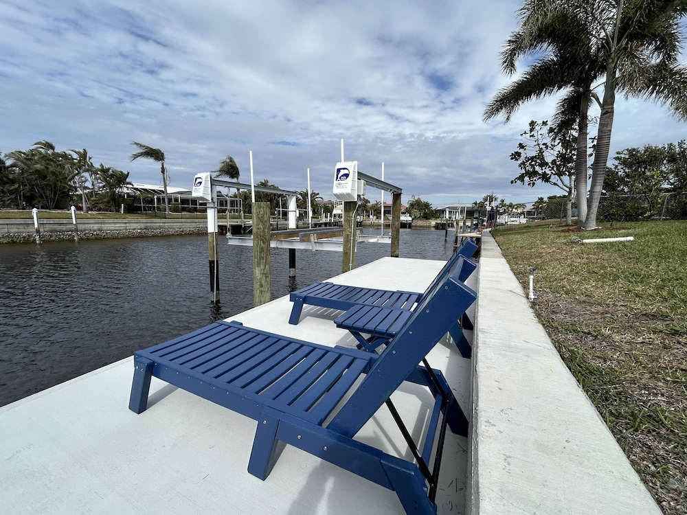 Family-friendly Waterfront 4br Pool Punta Gorda Isles 4 Bedroom Home