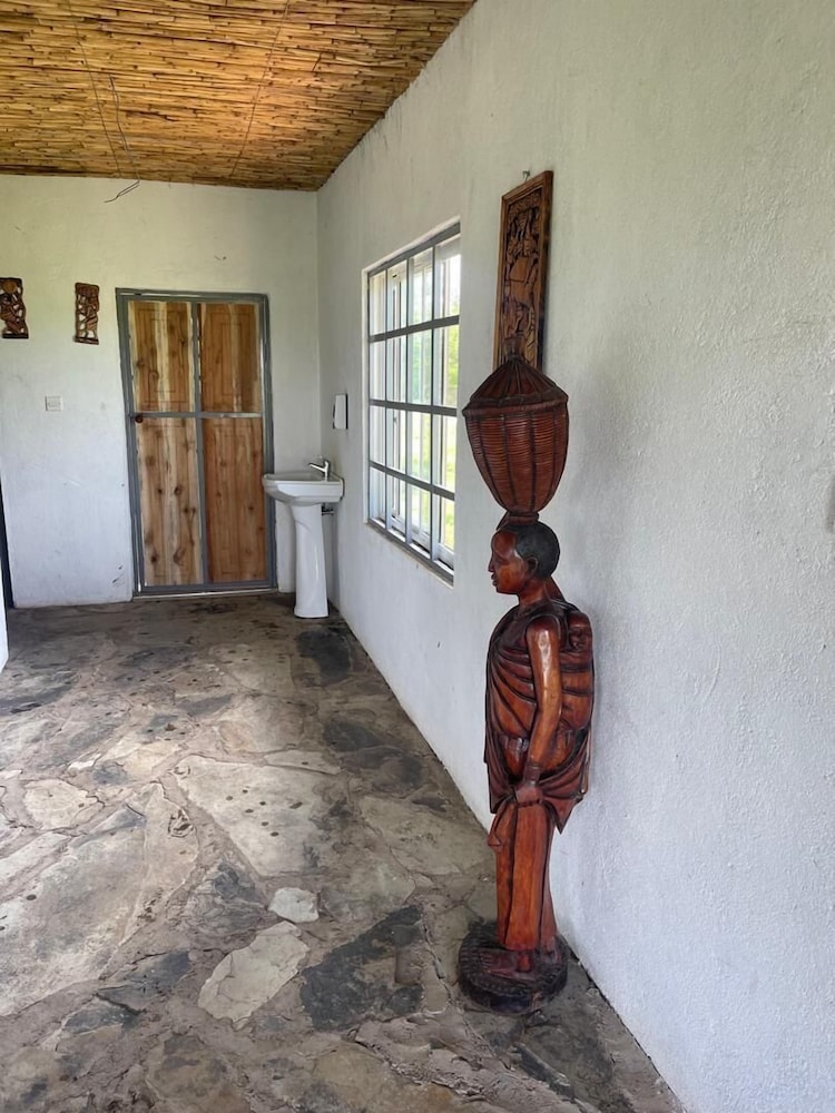 AMENITY TOURS & CAMPING - SERENGETI