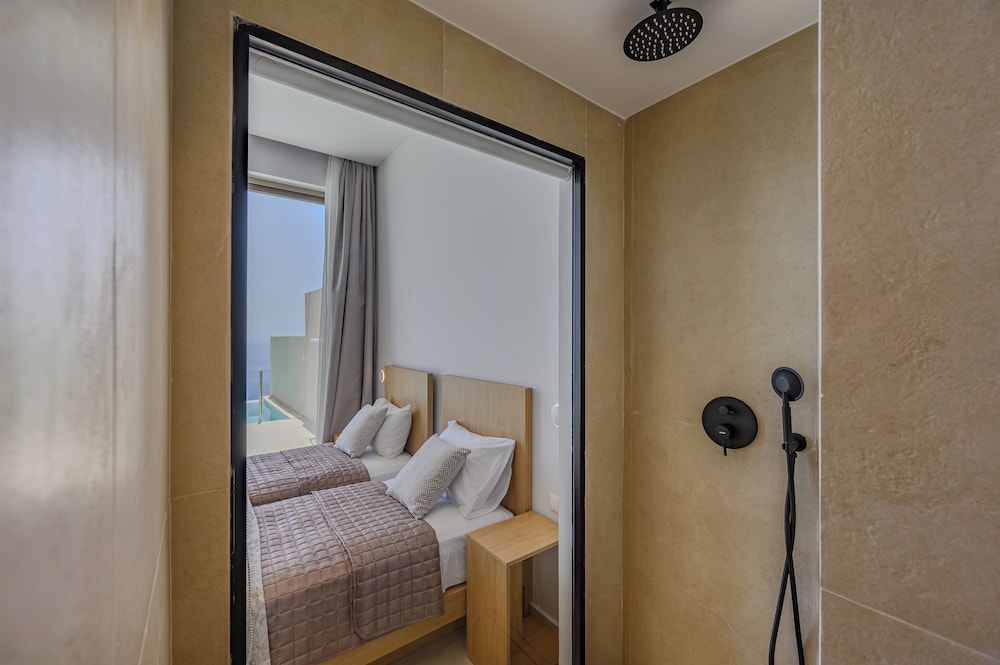 Pyrgos Exquisite Villas