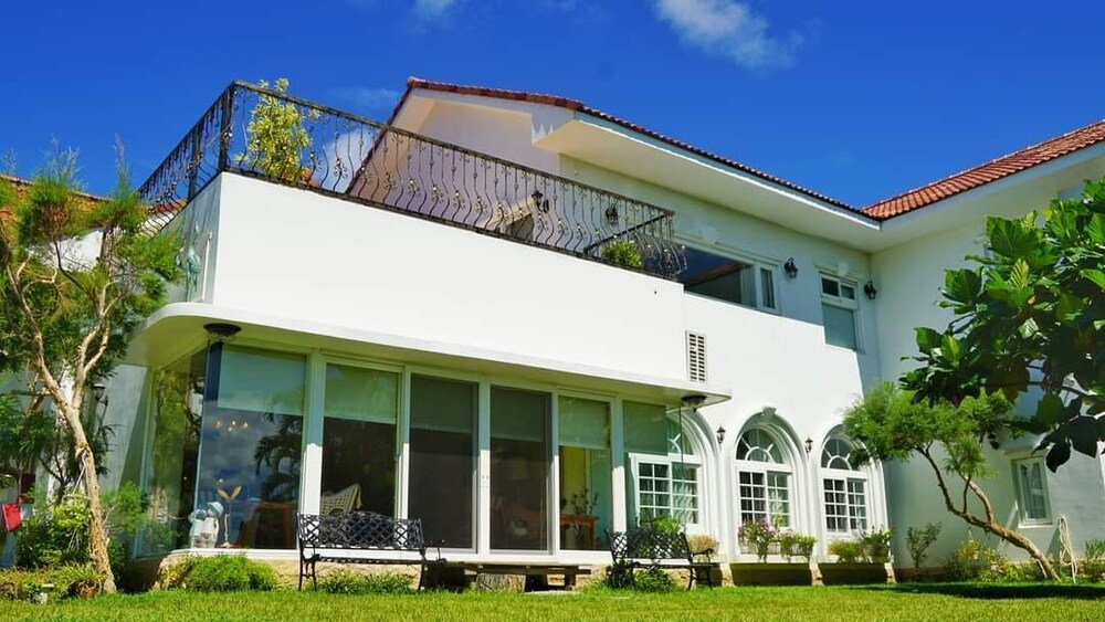 Bonjour Bebe Hostel