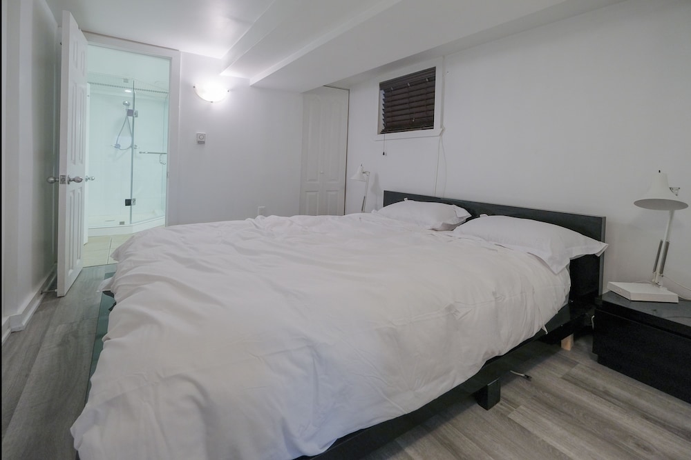 The Woodbine Beach House - Image 2