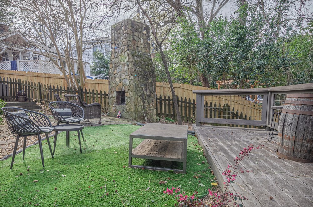 Spacious 3BR Midtown Home - Grad Family