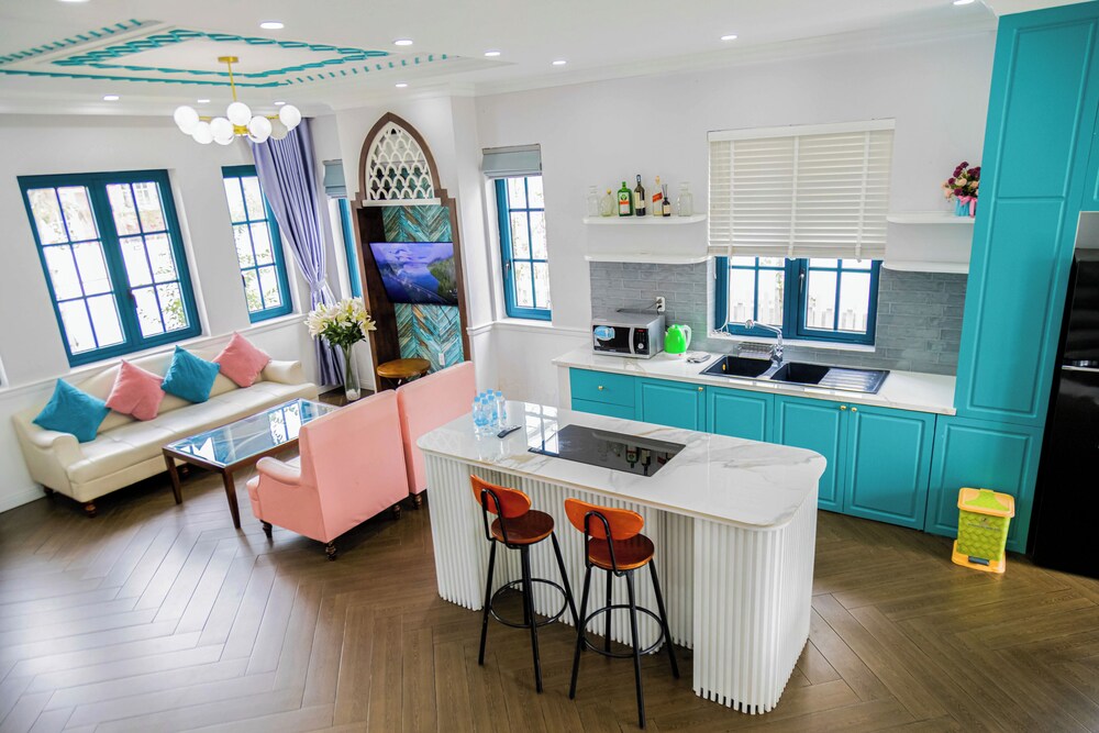Luxury 4 br Emerald Villa-Novaworld PT