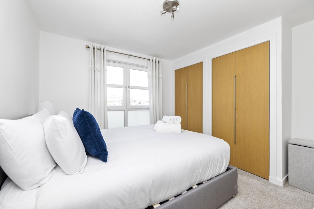 JOIVY Stunning 2-Bed Flat W/ Free Parking