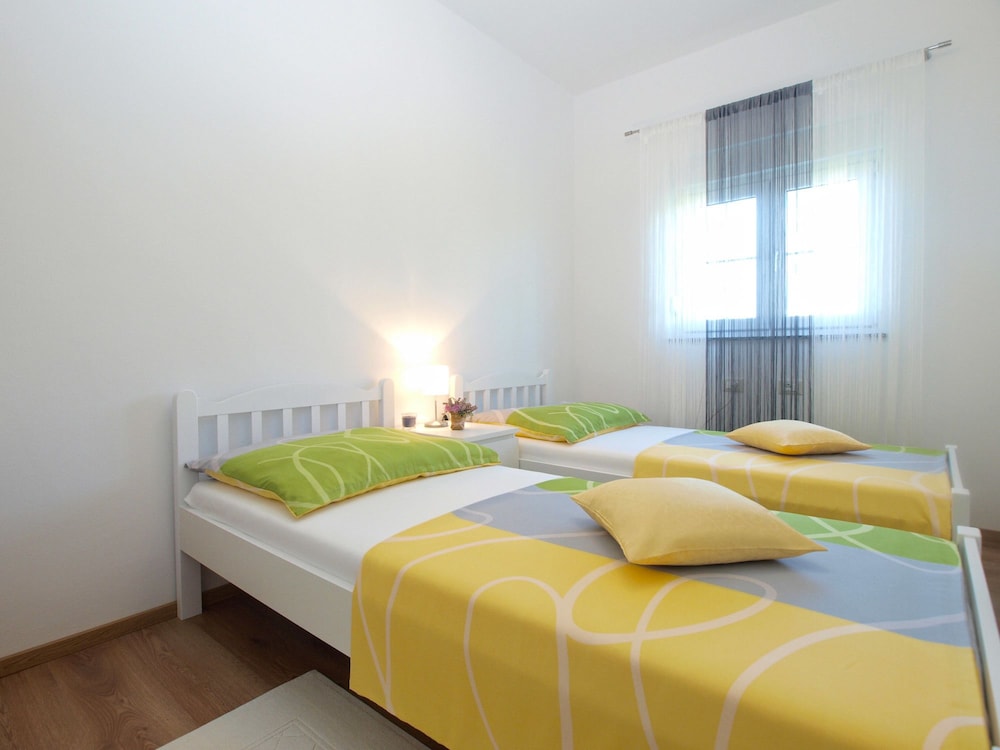 Apartment 1617