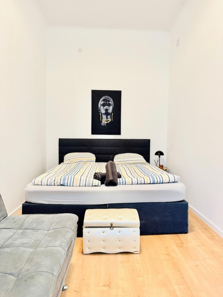 Comfortable 5BR Stay Near Westbahnhof