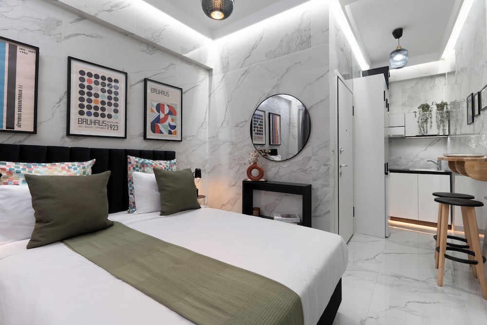 Koukaki Golden Lofts
