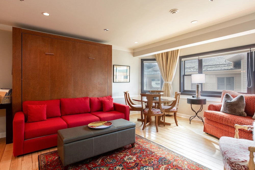 Royal Plaza at Deer Valley Resort - One Bedroom Condo with Hot Tub #301 1 Condo
