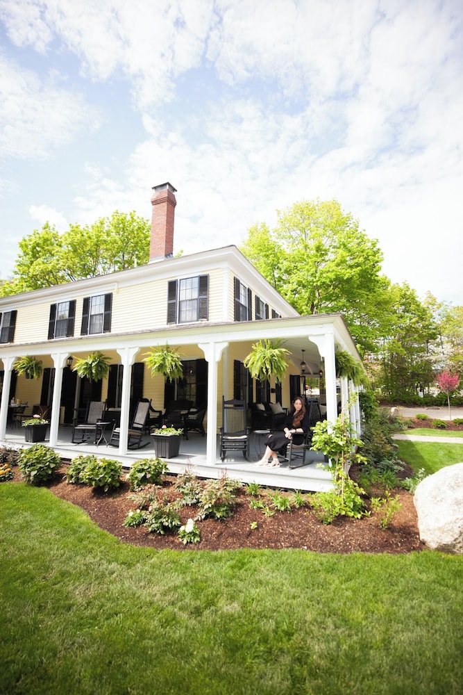Yellow House Inn