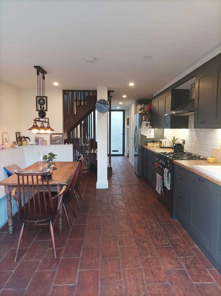Colourful & Modern 3BD House - Shoreditch
