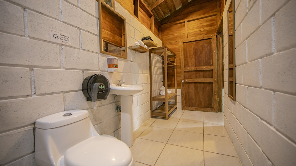 Eden Organic Farm & Bungalows
