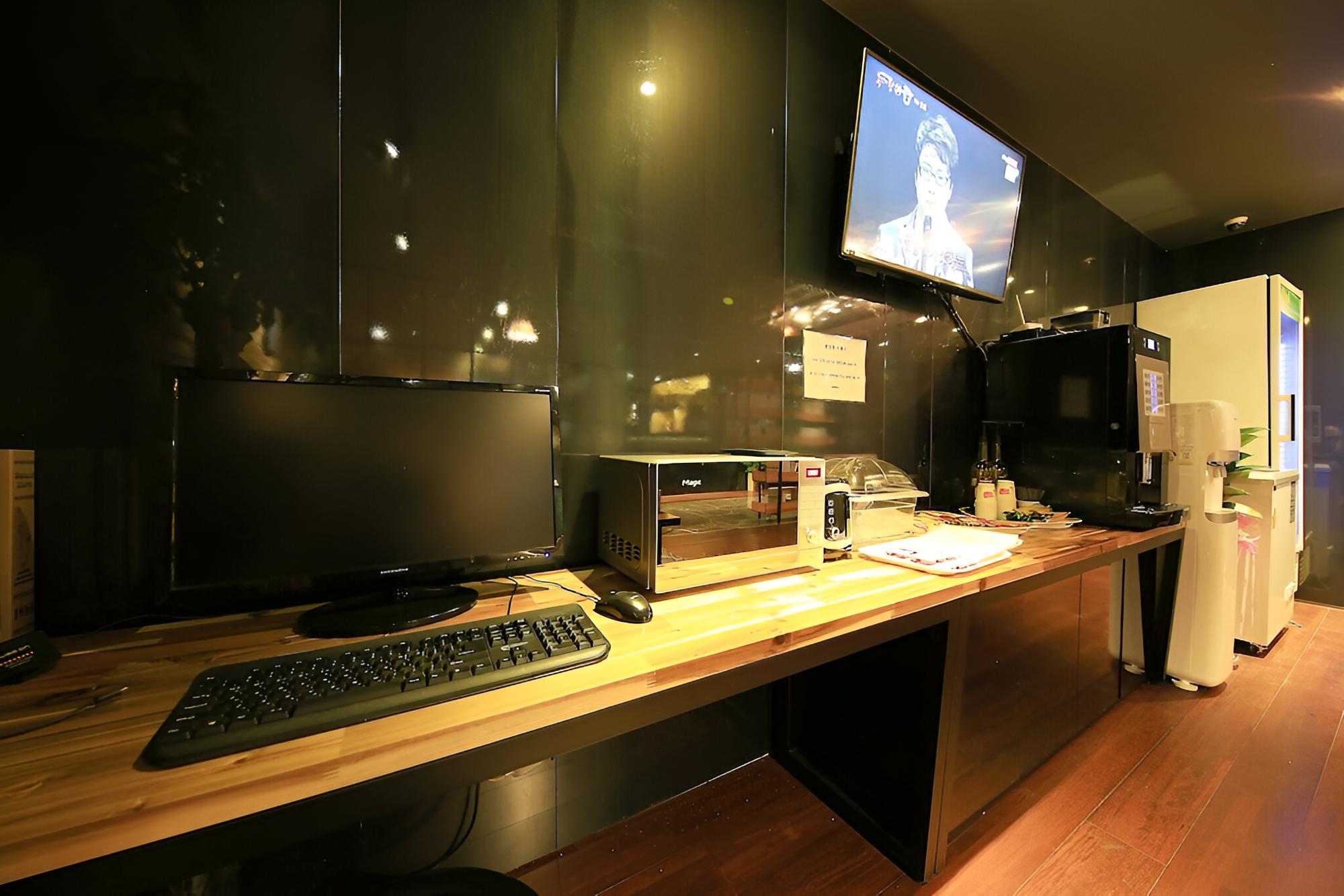 Photo 11