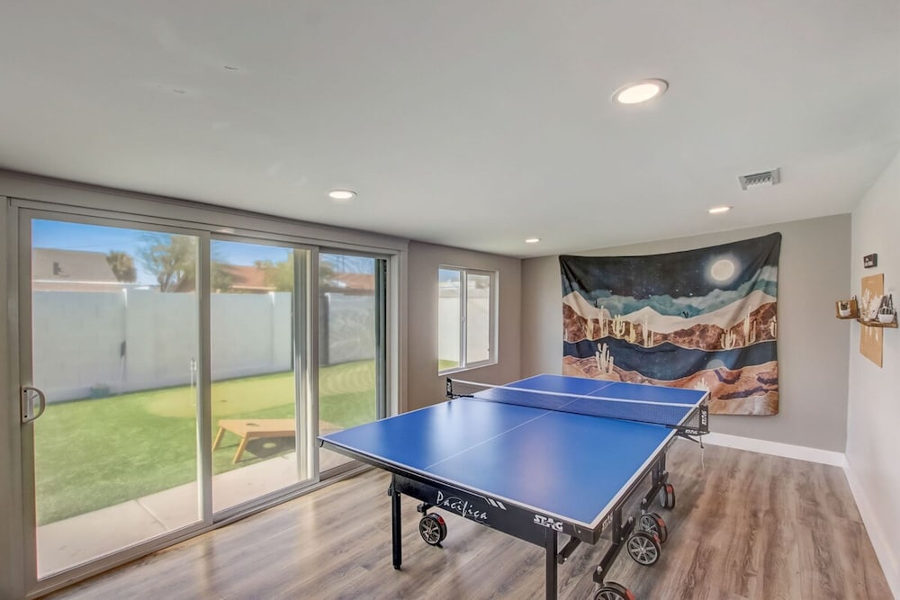 Family Retreat By Old Town w Pool