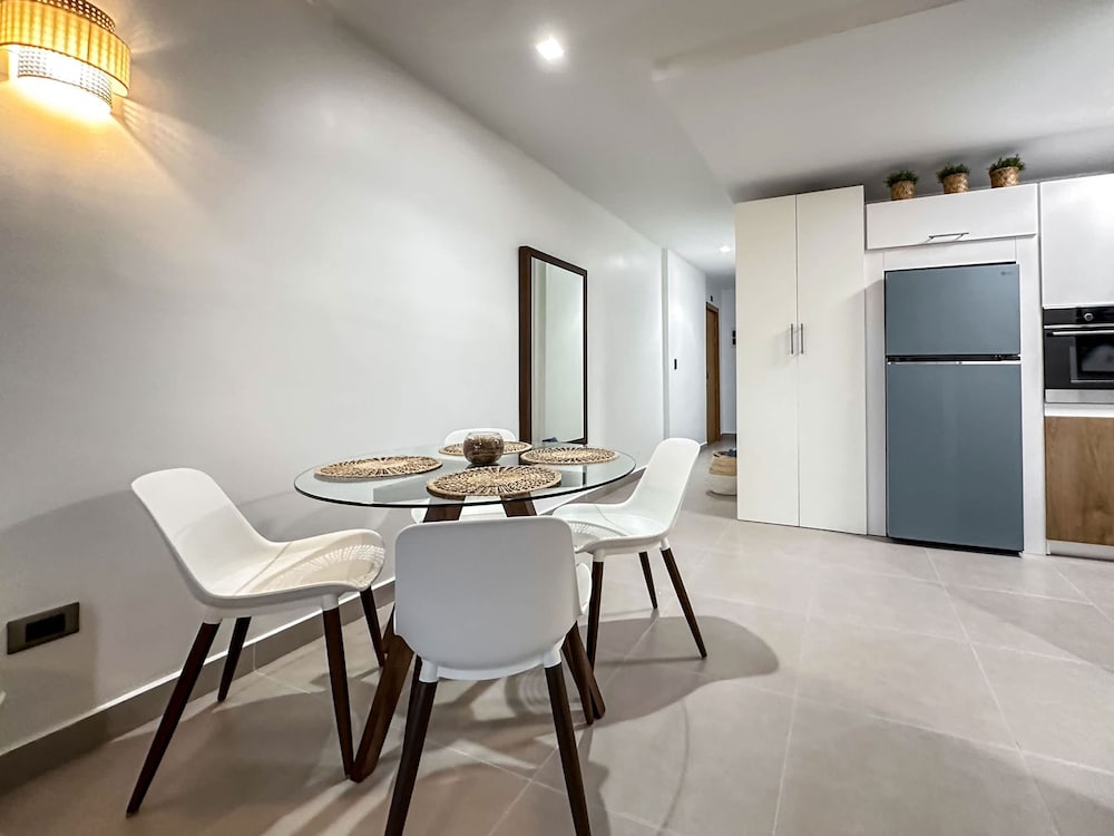 Gorgeous new Beach Apartment