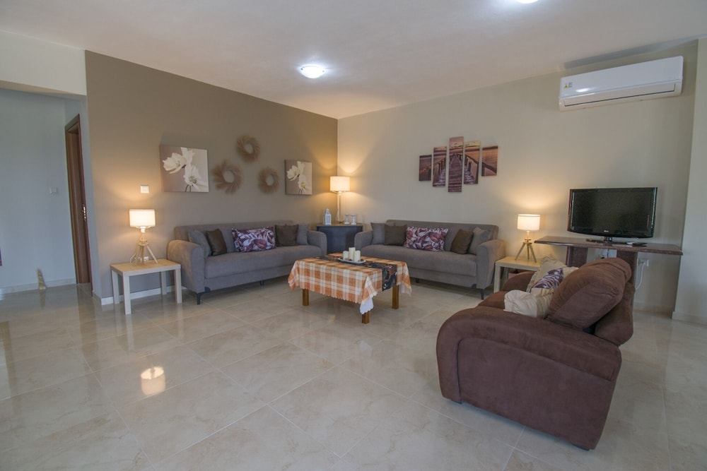Villa George by Rentalspro