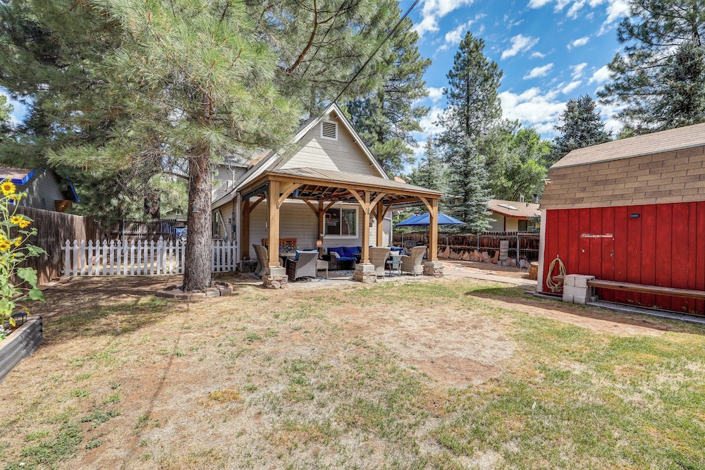 Half-mi to Trails: Pet-friendly Home in Flagstaff!