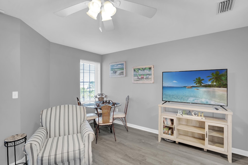 Grand Caribbean 225